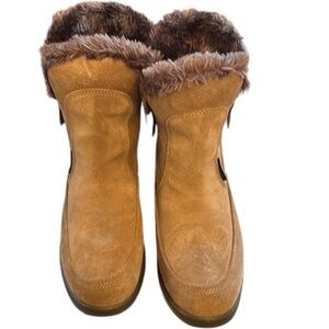 BLONDO Kaddy’s suede ankle boots size 6M